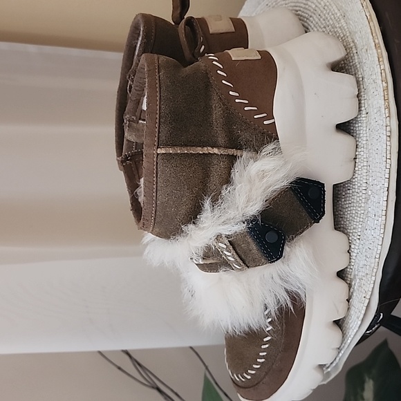 UGG Australia Womens FLUFF PUNK Shearling BOOT in Chestnut Brown size 7.Like New - Picture 3 of 9